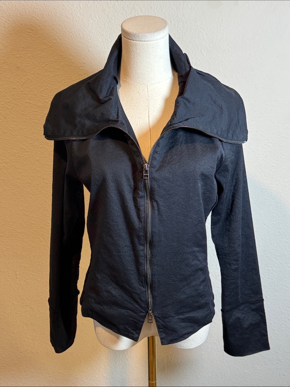 Porto San Francisco Black Zip-Front Jacket with Wide Collar size 2 or 8